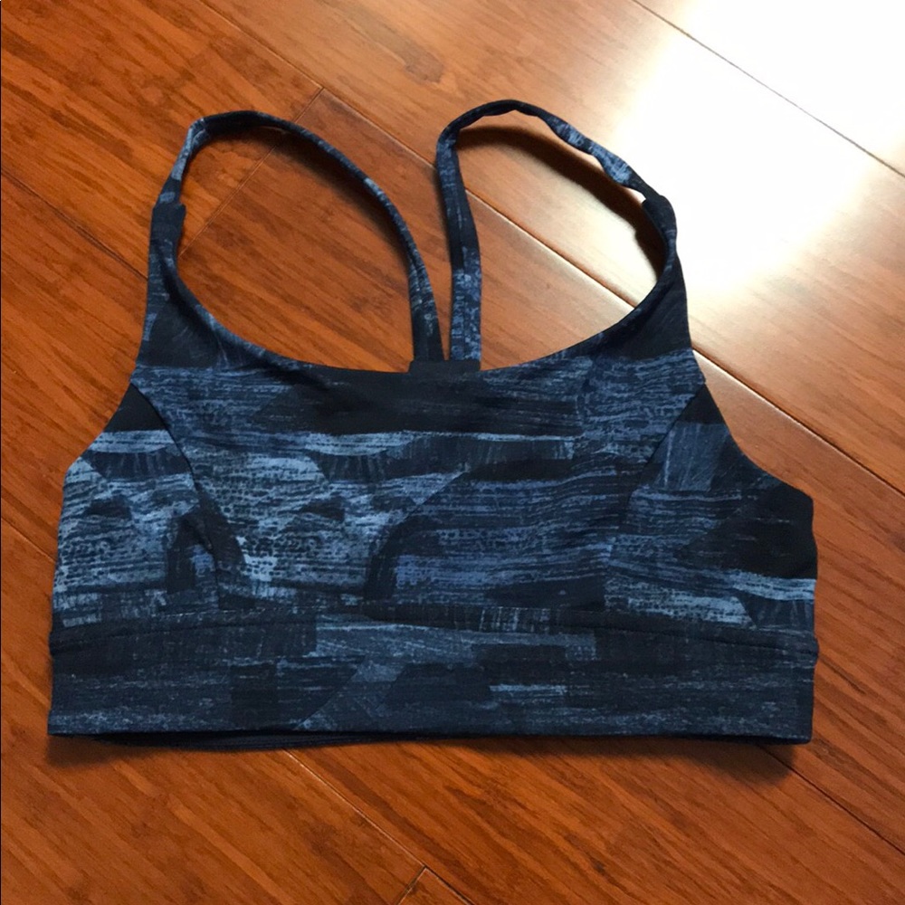 Lululemon sports bra